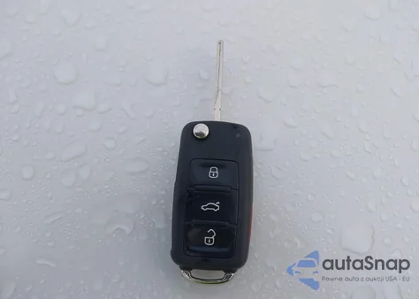 2013 Volkswagen Jetta Hybrid Sel Premium from USA, damaged, VIN 3VW637AJ6DM259965